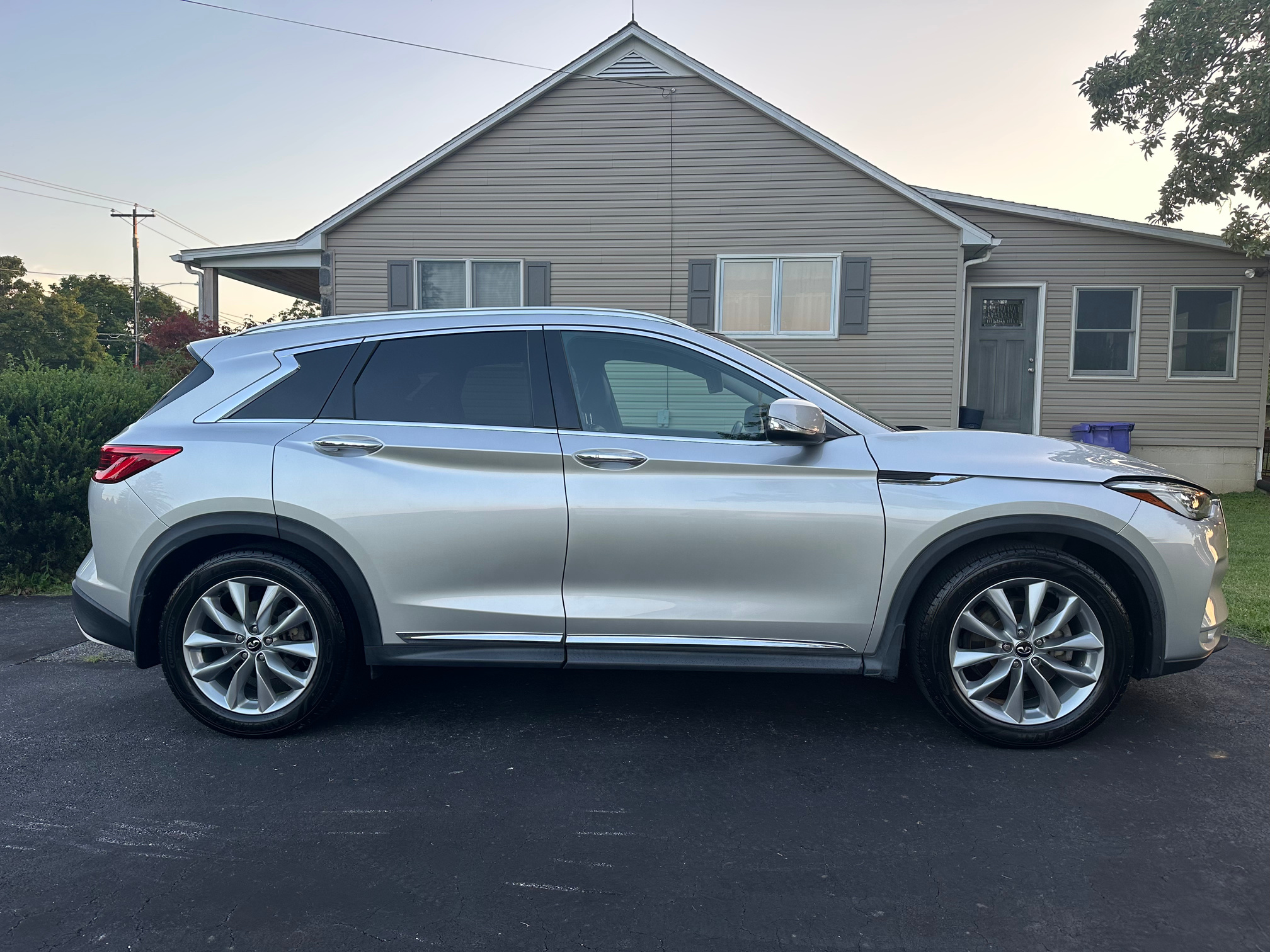This Infinity QX50 received a basic exterior and interior detail.